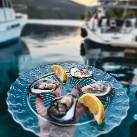 Mala Kuca *